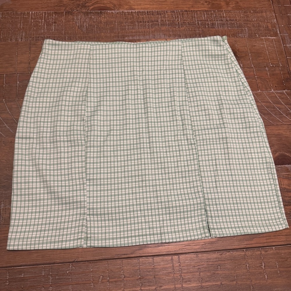 Hesperus XL Green and White Skirt Juniors 14 - Picture 9 of 9